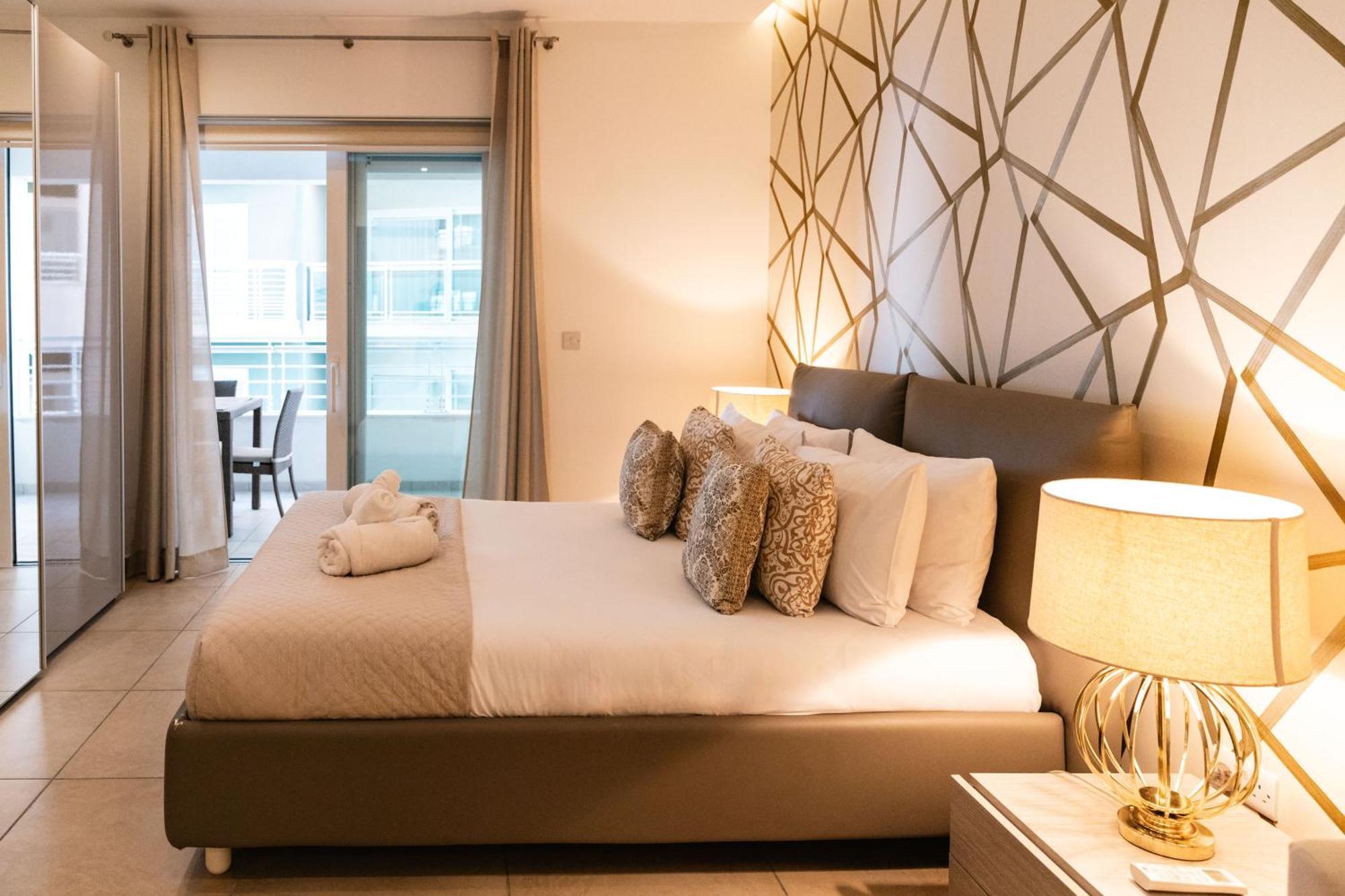 Luxury Seafront 3Br With Pool By Arcobnb Sliema Luaran gambar
